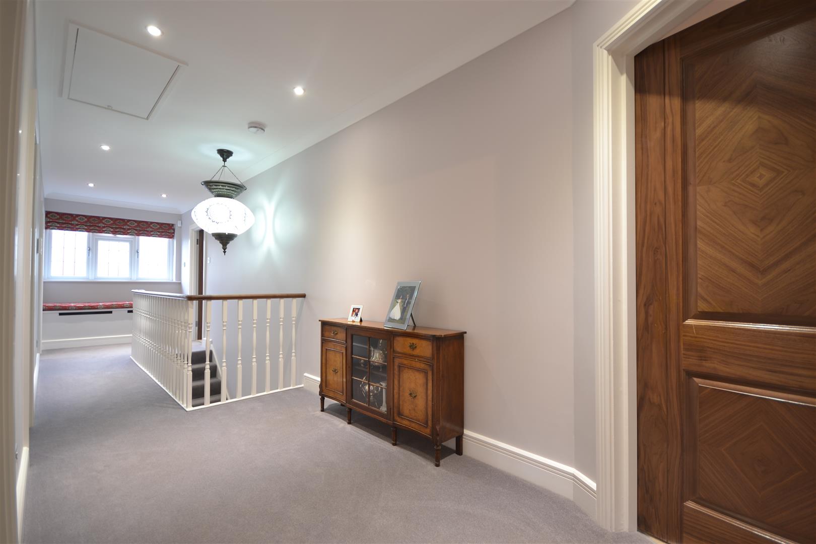 FIRST FLOOR LANDING